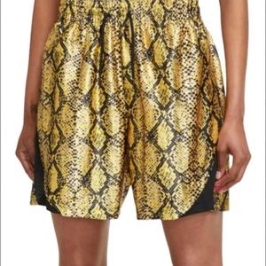 Nike Women's Dri-FIT Rebel Fly Basketball Shorts